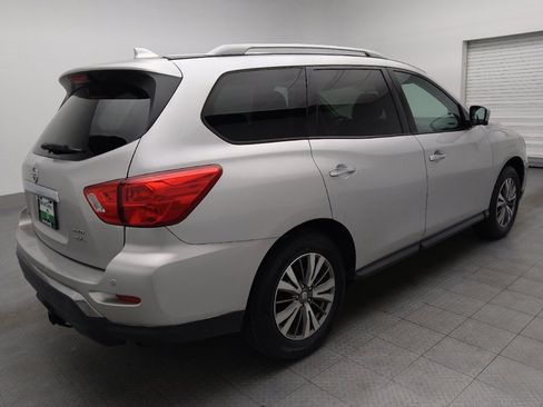Used 2020 Nissan Pathfinder SL image 10