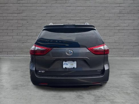 Used 2020 Toyota Sienna XLE FWD image 6