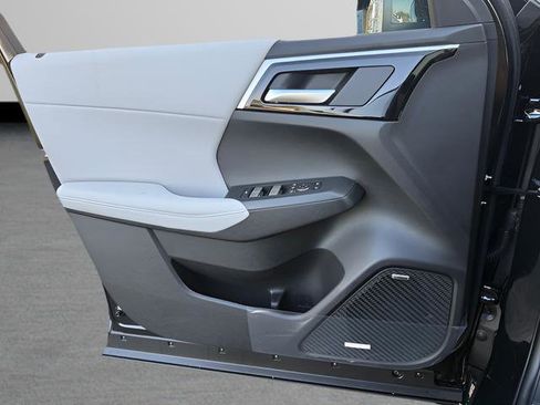 New 2026 Mitsubishi Outlander SE FWD image 12