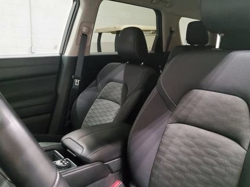 Used 2024 Nissan Pathfinder SV AWD/4WD image 15