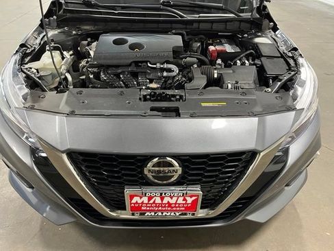 Used 2019 Nissan Altima 2.5 SR w/ SR Premium Package FWD image 9