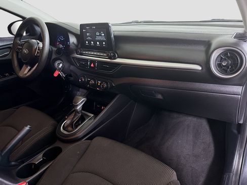 Used 2021 Kia Forte FE image 29