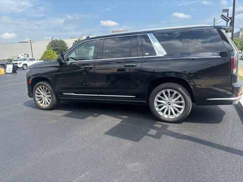 Used 2023 Cadillac Escalade ESV Premium Luxury w/ Performance Package AWD/4WD image 2