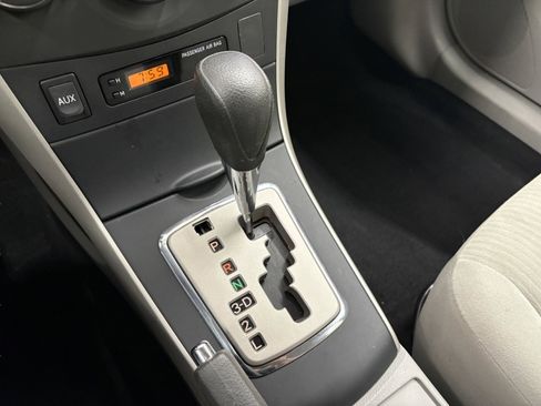 Used 2010 Toyota Corolla LE image 17