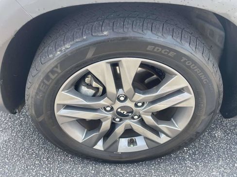 Used 2023 Kia Seltos S w/ Navigation Package AWD/4WD image 9