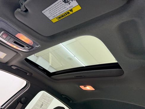 Used 2025 Hyundai Elantra SEL FWD image 20