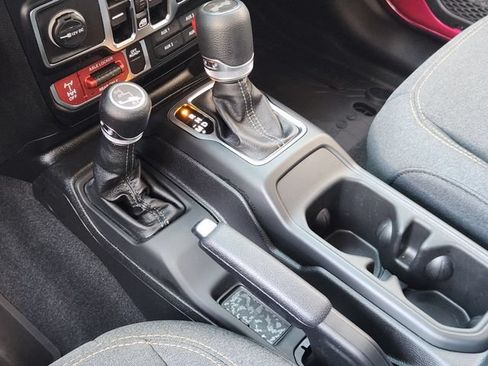 Certified 2026 Jeep Wrangler Unlimited Sport AWD/4WD image 23