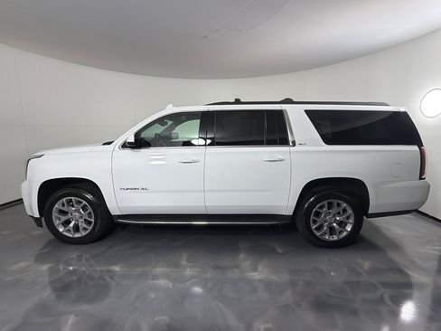Used 2019 GMC Yukon XL SLT w/ Open Road Package AWD/4WD image 8
