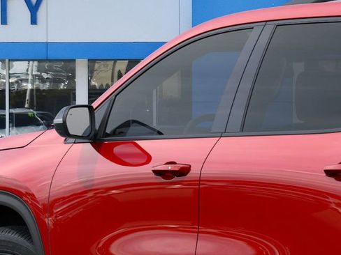 New 2026 Chevrolet Traverse LT w/ Midnight/Sport Edition image 13