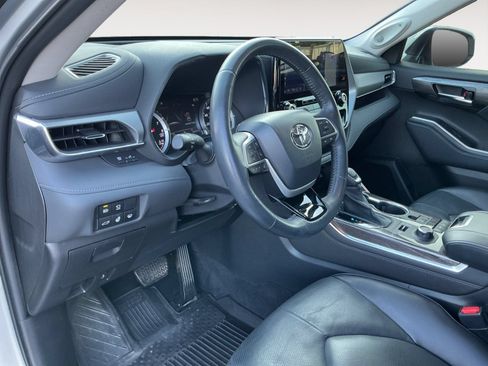 Used 2022 Toyota Highlander Platinum AWD/4WD image 10