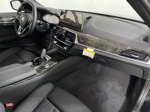 Used 2023 BMW 540i xDrive w/ Convenience Package AWD/4WD image 15