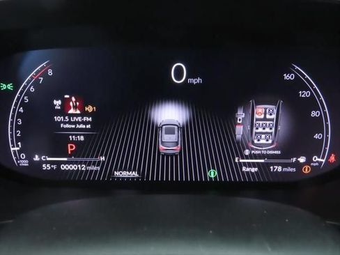Used 2026 Acura MDX w/ Technology Package FWD image 35