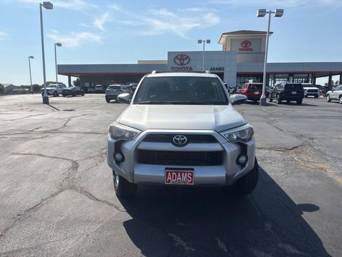 Used 2018 Toyota 4Runner SR5 Premium AWD/4WD image 3