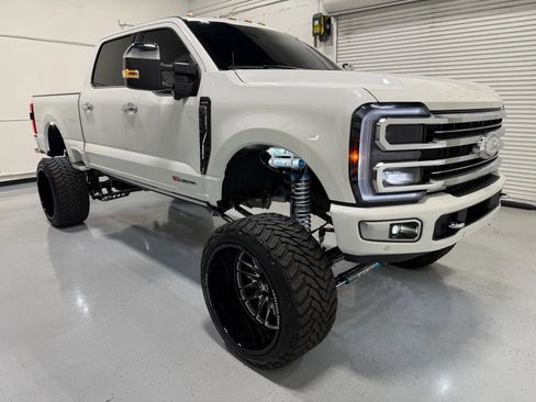 Used 2024 Ford F250 Limited image 24