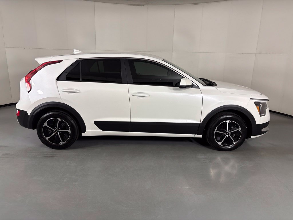 New 2026 Kia Niro LX FWD image 9