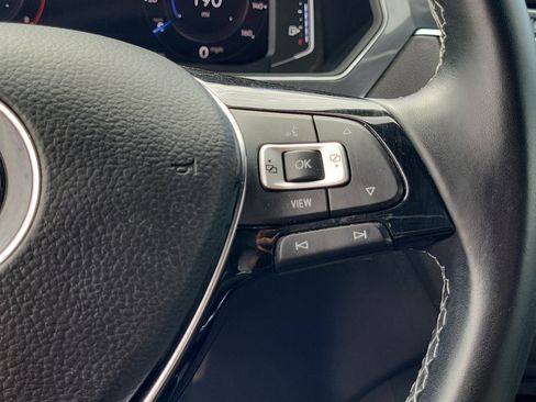 Used 2019 Volkswagen Tiguan SEL R-Line AWD/4WD image 14