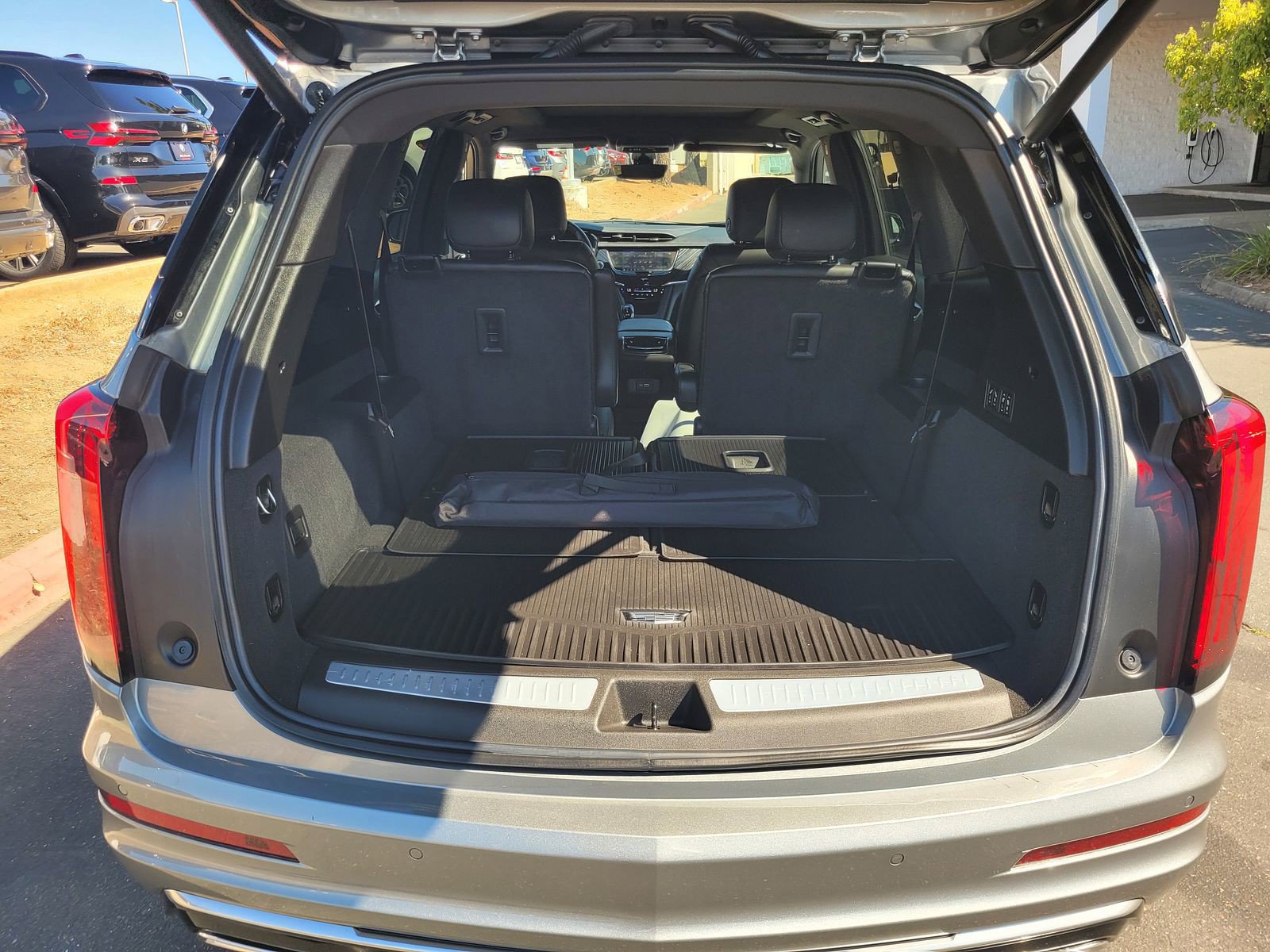 Certified 2023 Cadillac XT6 Premium Luxury w/ Technology Package AWD/4WD image 7