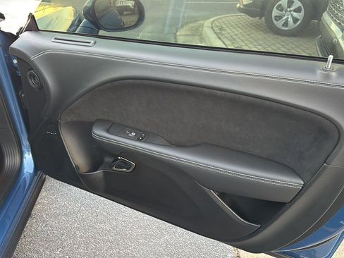 Used 2022 Dodge Challenger SRT Hellcat w/ Plus Package image 10