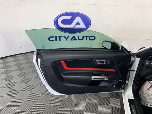 Used 2018 Ford Mustang GT Premium w/ Equipment Group 401A RWD image 14