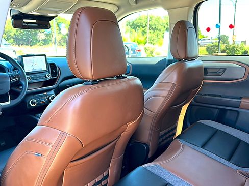 Used 2024 Ford Bronco Sport Outer Banks w/ Tech Package AWD/4WD image 16