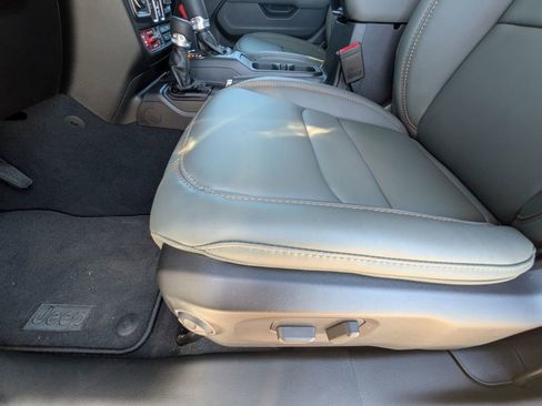 New 2026 Jeep Gladiator Mojave image 18