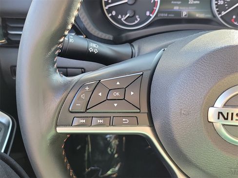 Used 2023 Nissan Sentra SR w/ SR Premium Package image 5