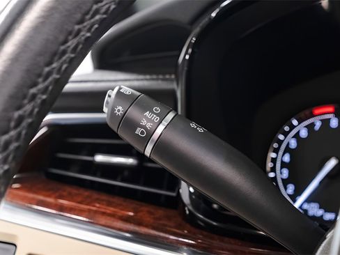 Used 2019 Cadillac XT5 Luxury image 20