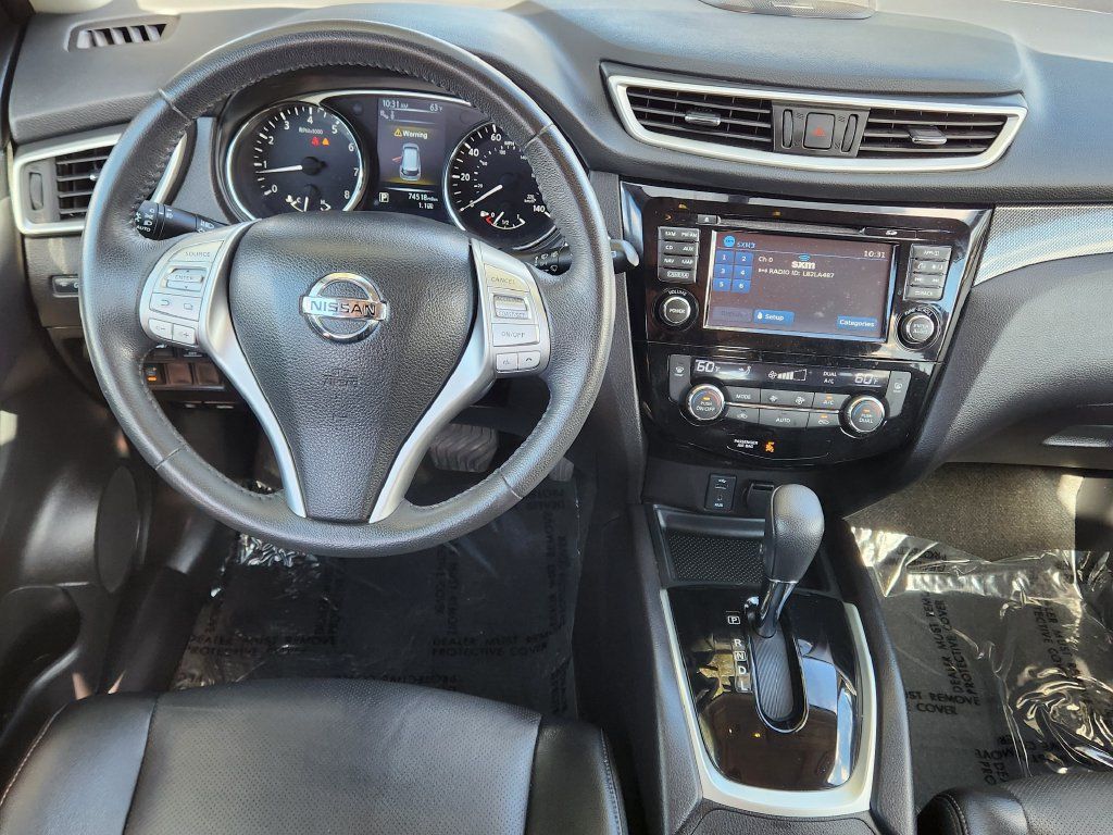 Used 2016 Nissan Rogue SL w/ SL Premium Package FWD image 3