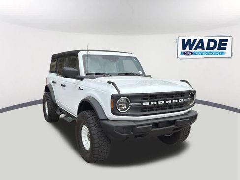 Used 2025 Ford Bronco 4-Door image 3