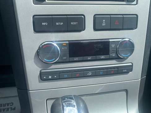 Used 2009 Lincoln MKX AWD image 21
