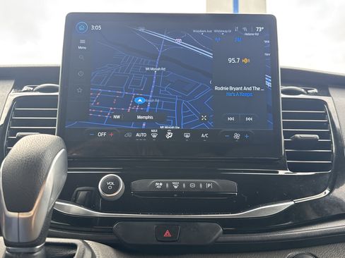 Used 2024 Ford Transit 350 XLT image 18