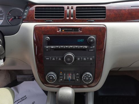 Used 2006 Chevrolet Impala LT FWD image 10