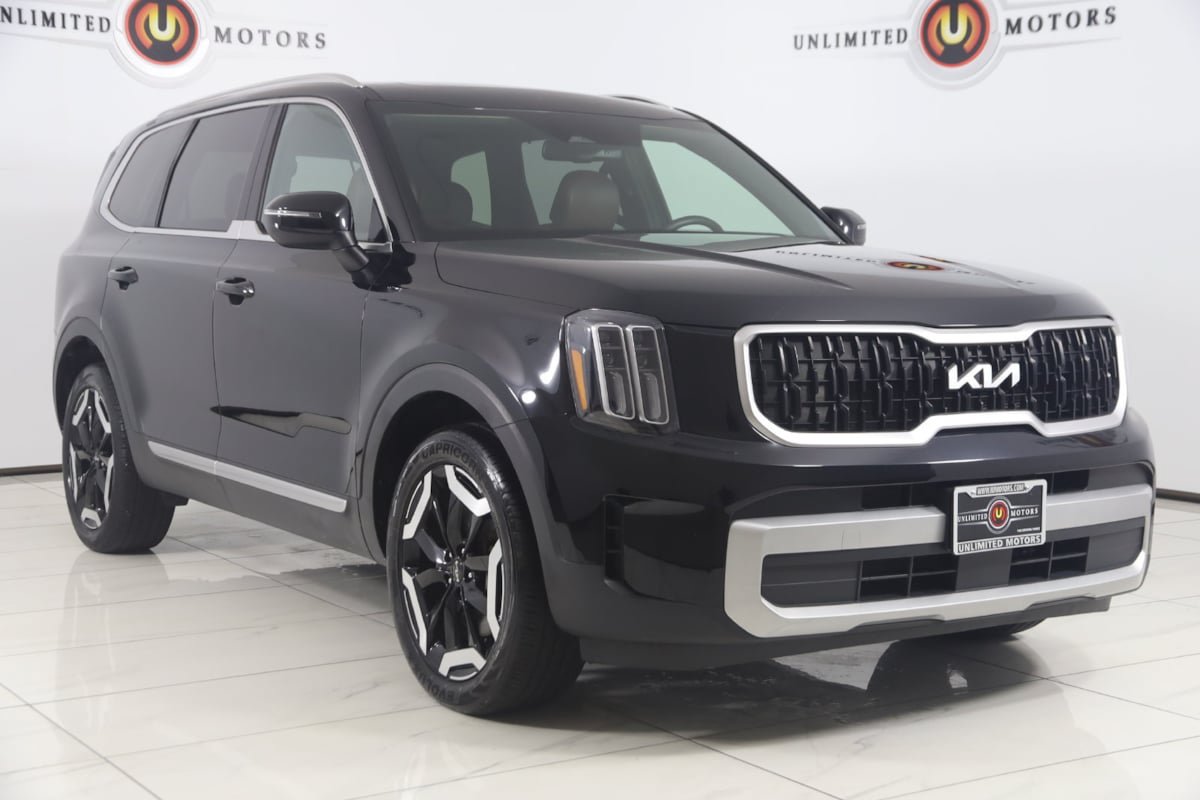 Used 2024 Kia Telluride EX w/ EX Captain's Chair Package FWD image 22