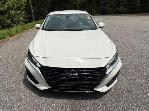 Used 2023 Nissan Altima 2.5 S FWD image 3