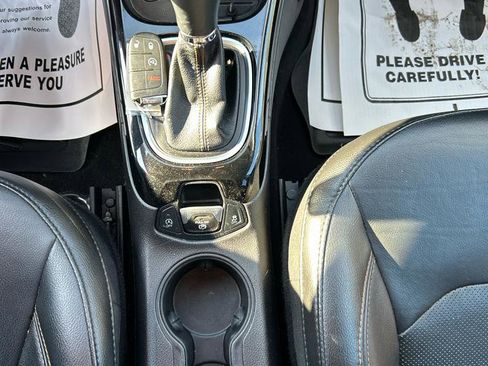 Used 2020 Jeep Compass Limited image 16