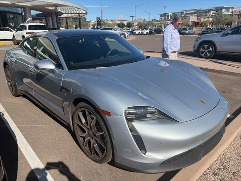 Used 2024 Porsche Taycan image 3