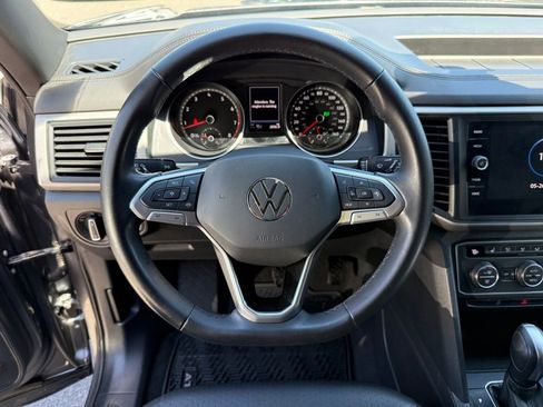 Used 2020 Volkswagen Atlas Cross Sport SE w/ Panoramic Sunroof Package AWD/4WD image 6