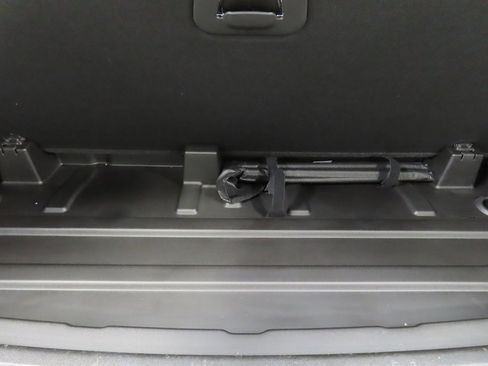 Used 2025 GMC Yukon Denali image 44