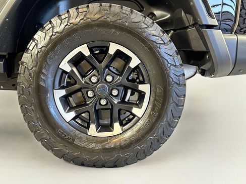 Used 2025 Jeep Wrangler Unlimited Rubicon 4xe image 29