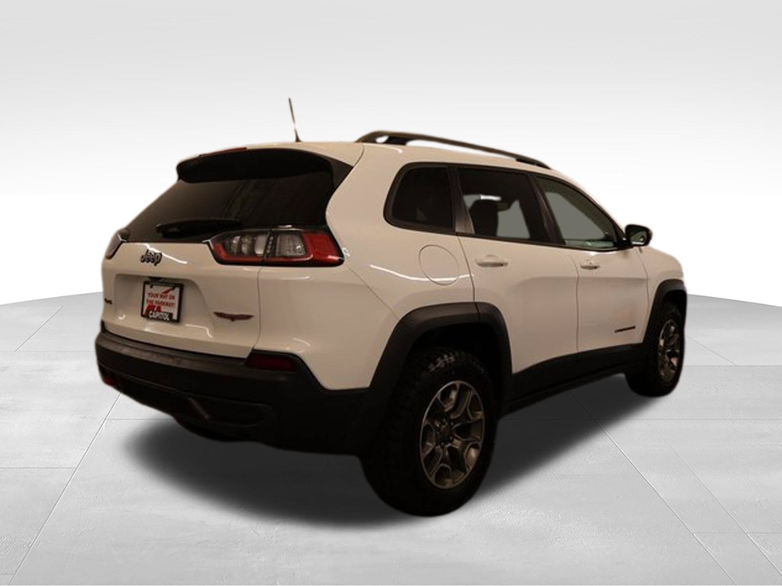 Used 2020 Jeep Cherokee Trailhawk w/ Cold Weather Group AWD/4WD image 2