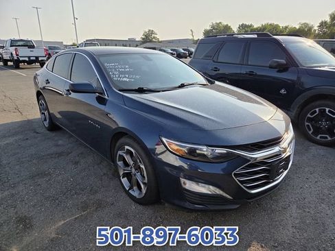 Used 2022 Chevrolet Malibu LT FWD image 2