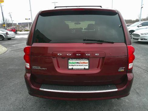 Used 2018 Dodge Grand Caravan GT image 2
