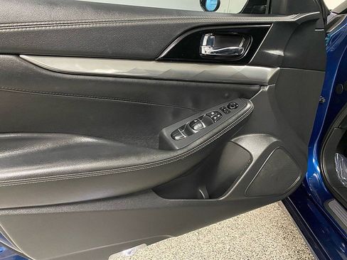 Used 2020 Nissan Maxima 3.5 SV w/ Floor Mat Group image 9