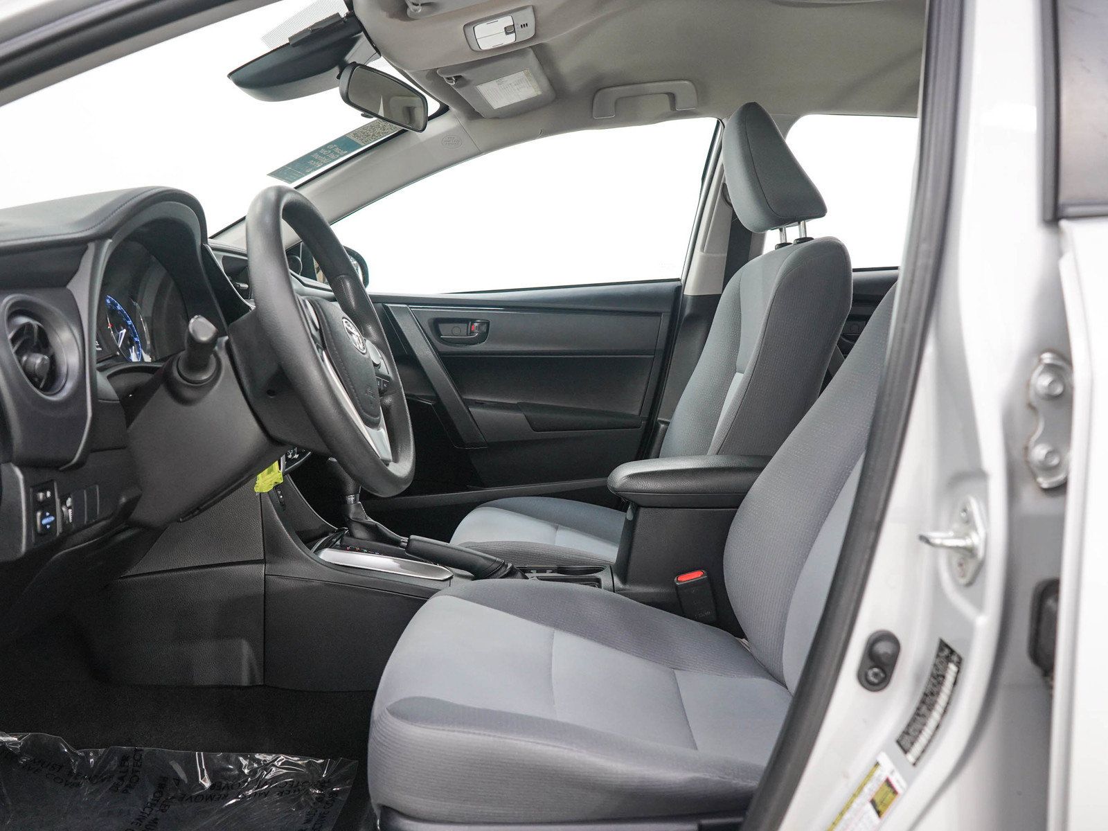 Used 2017 Toyota Corolla L FWD image 20