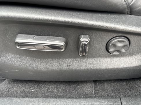 Used 2018 Honda CR-V Touring image 18