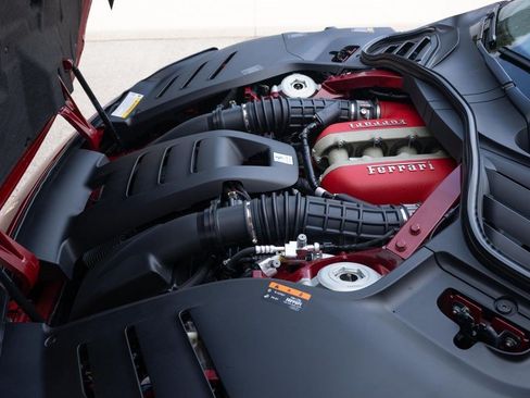 Used 2025 Ferrari Purosangue AWD/4WD image 12