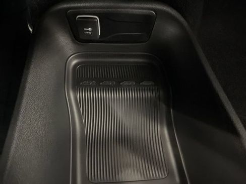New 2026 Chrysler Pacifica Select AWD/4WD image 45