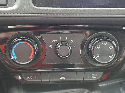 Used 2022 Honda HR-V LX image 22