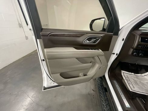 Used 2021 Chevrolet Tahoe Z71 w/ Luxury Package image 22