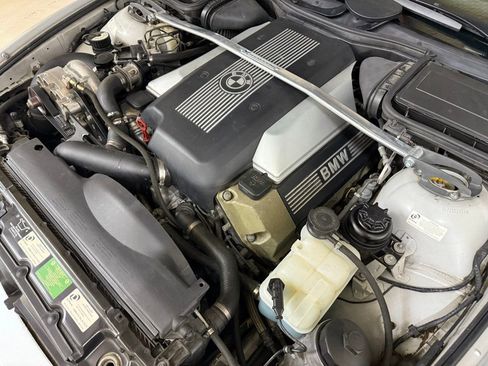 Used 2000 BMW 540i Sedan image 85